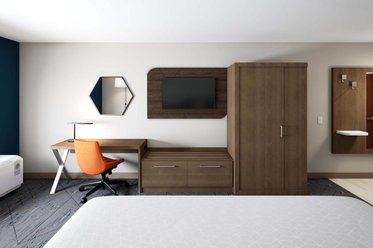 Holiday Inn Express & Suites Ridgecrest - China Lake By Ihg Bagian luar foto