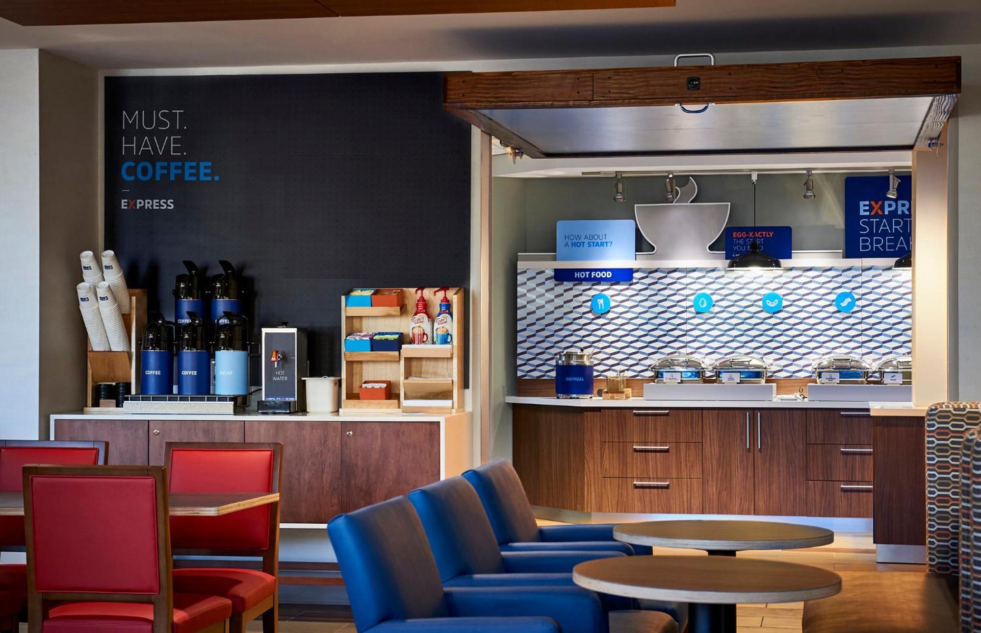 Holiday Inn Express & Suites Ridgecrest - China Lake By Ihg Bagian luar foto